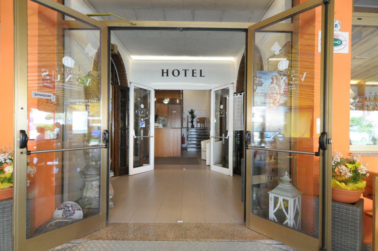 Venus Best Price Hotel Caorle Exterior photo